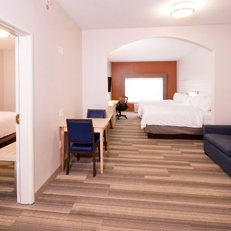 Holiday Inn Express Hotel & Suites Grand Blanc By Ihg Exterior foto