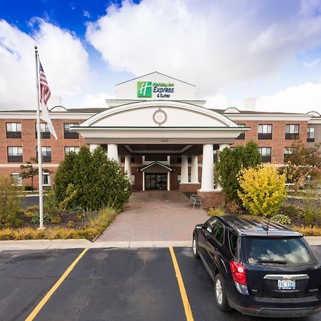 Holiday Inn Express Hotel & Suites Grand Blanc By Ihg Exterior foto