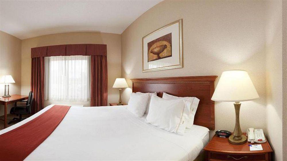 Holiday Inn Express Hotel & Suites Grand Blanc By Ihg Exterior foto