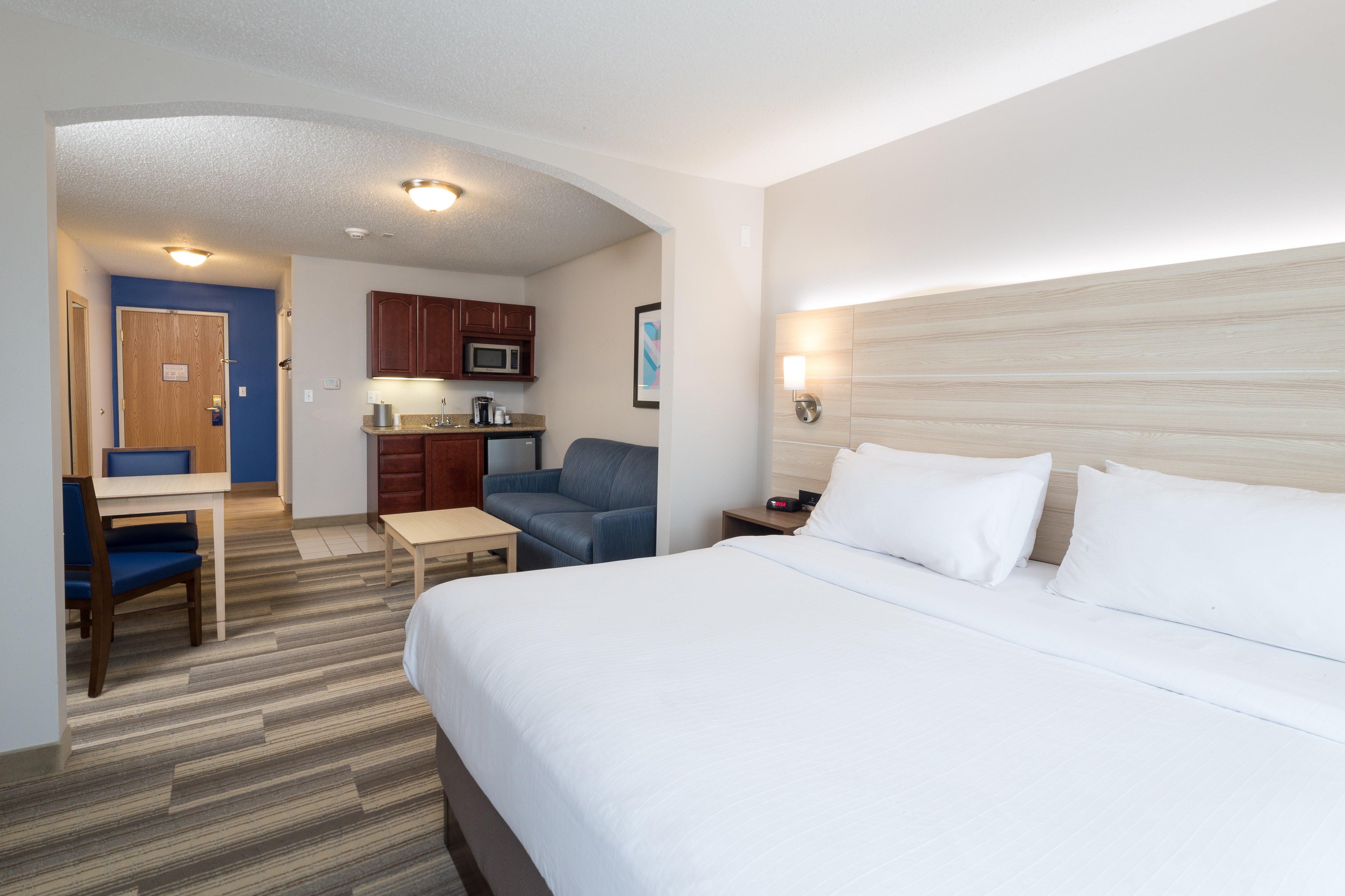 Holiday Inn Express Hotel & Suites Grand Blanc By Ihg Exterior foto