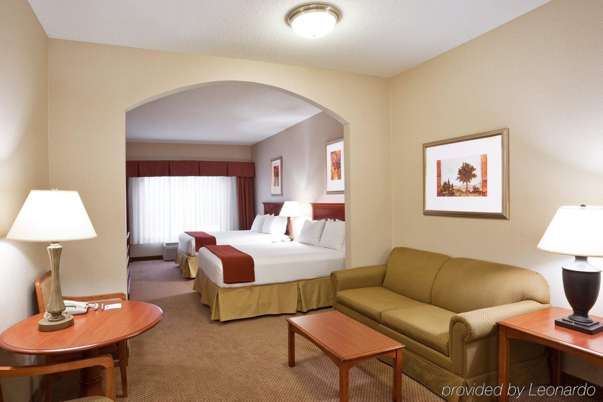 Holiday Inn Express Hotel & Suites Grand Blanc By Ihg Exterior foto