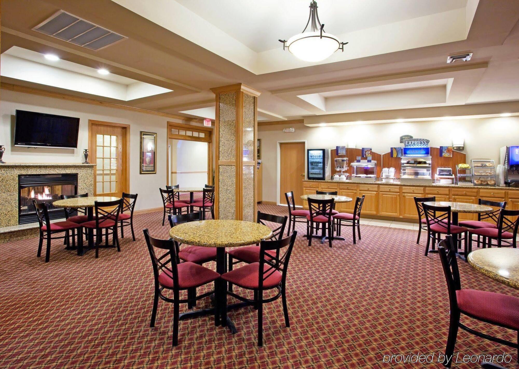 Holiday Inn Express Hotel & Suites Grand Blanc By Ihg Exterior foto